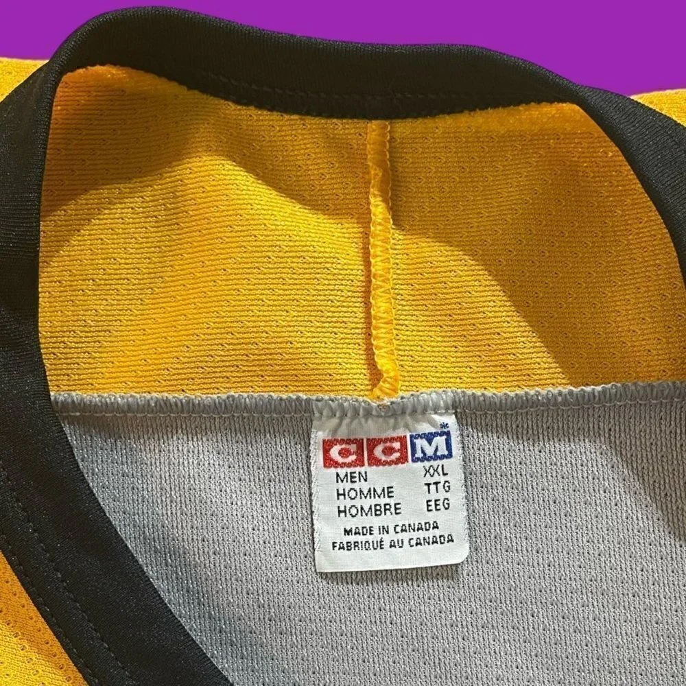 Vintage CCM hockey jersey - Picture 6 of 7